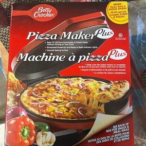 Betty Crocker Pizza Maker BC-2958CRW
